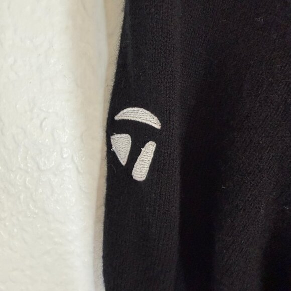 Quince Mongolian Cashmere Crewneck Sweater Black TaylorMade Golf Logo Small - Picture 5 of 10